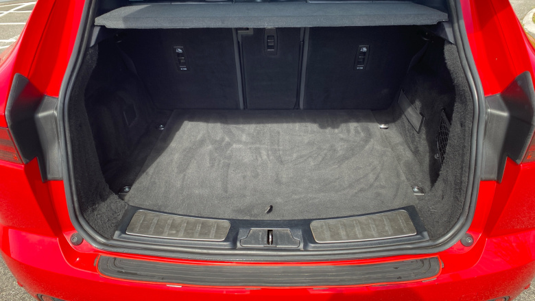 Jaguar E-Pace 1.5 P300e R-Dynamic SE 5dr Auto Estate